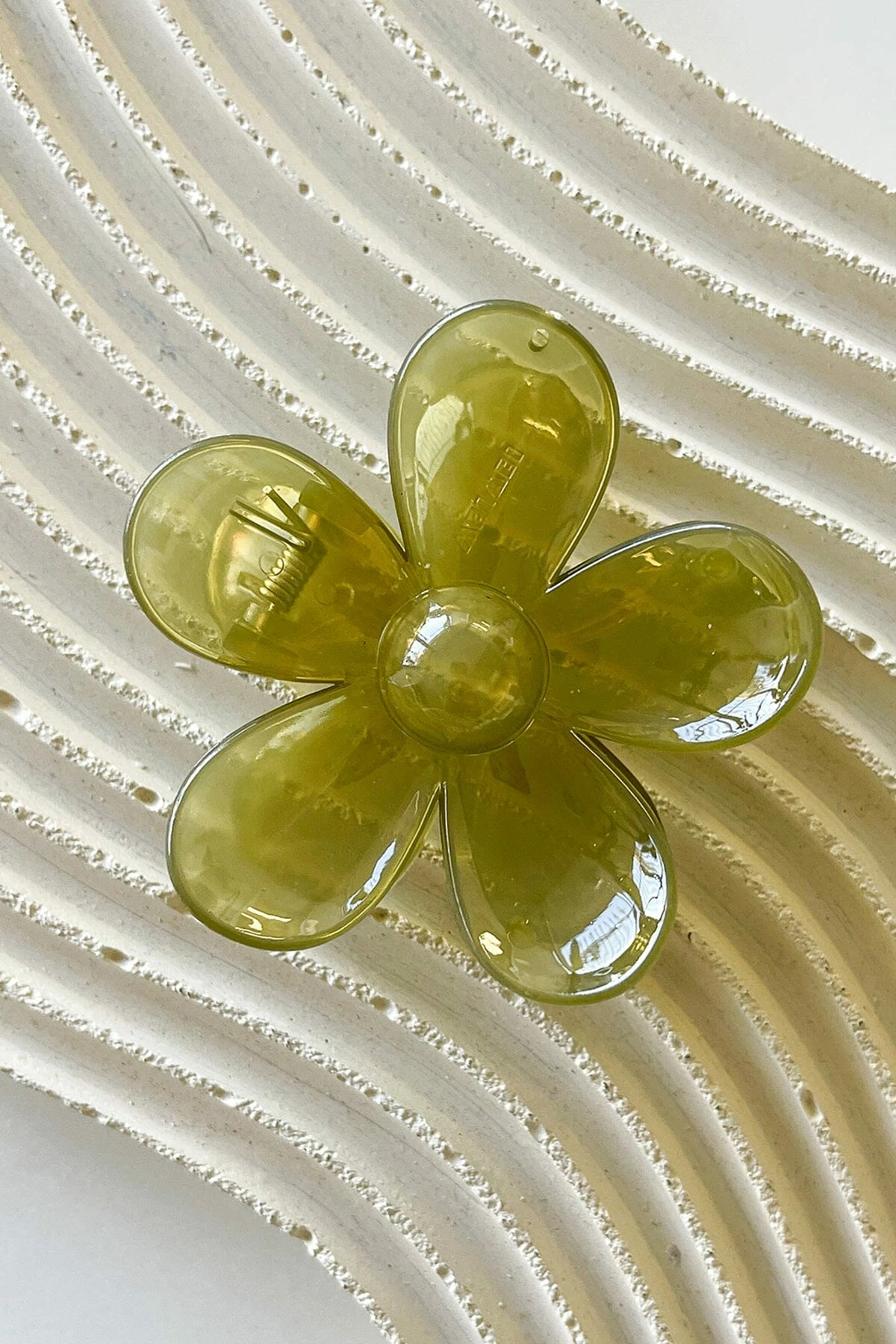 Hot Sale ๐ Dippin' Daisy's Oopsy Daisy Hair Claw Clip - Clear Yellow Clear Yellow โ 1 Hot Sale ๐ Dippin' Daisy's Oopsy Daisy Hair Claw Clip - Clear Yellow Clear Yellow โ