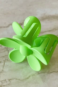 Best reviews of 😍 Dippin' Daisy's Oopsy Daisy Hair Claw Clip - Green Green ✔️ -triangle Shop DQ H0002 GREN 3 2048x2048