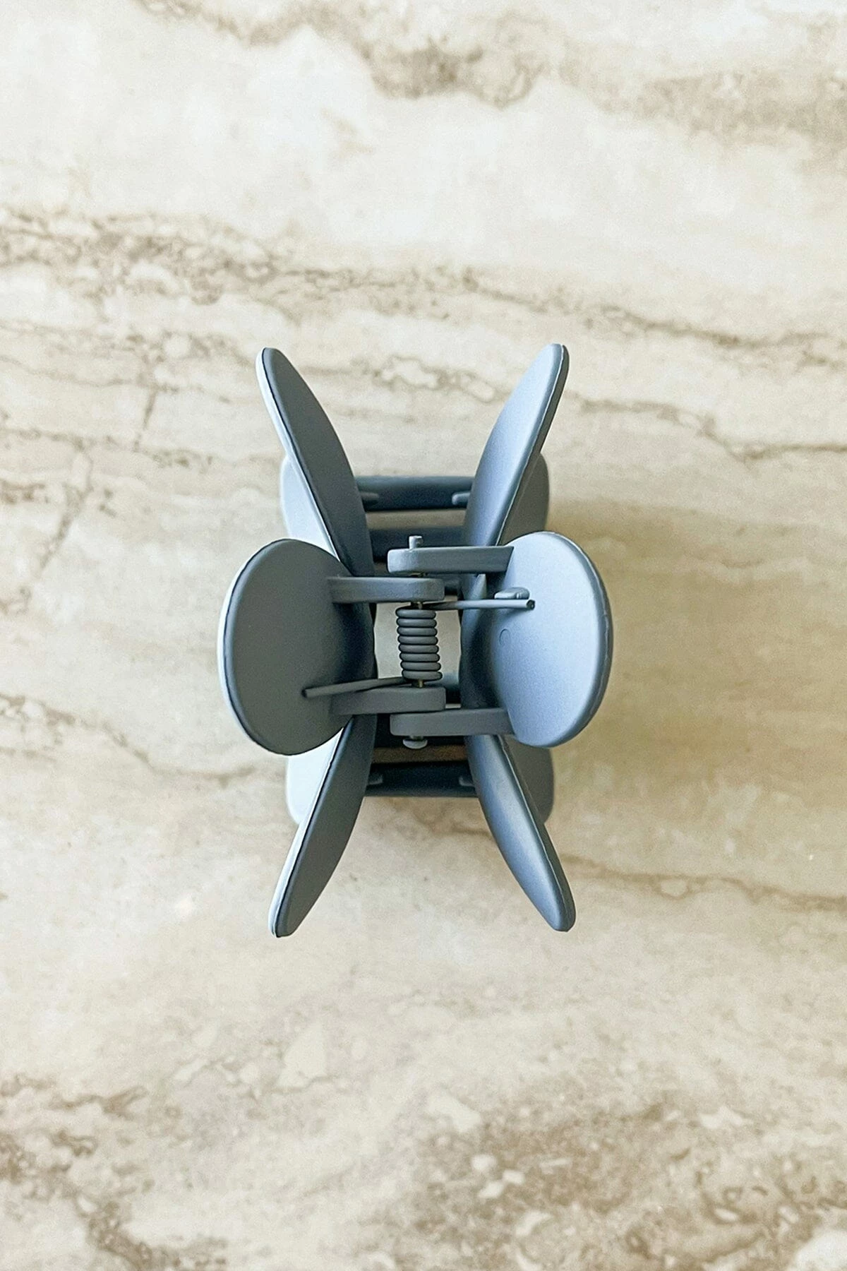 Best Pirce ✨ Dippin' Daisy's Oopsy Daisy Hair Claw Clip - Maritime Maritime ✔️ 2 Best Pirce ✨ Dippin' Daisy's Oopsy Daisy Hair Claw Clip - Maritime Maritime ✔️ - Image 2