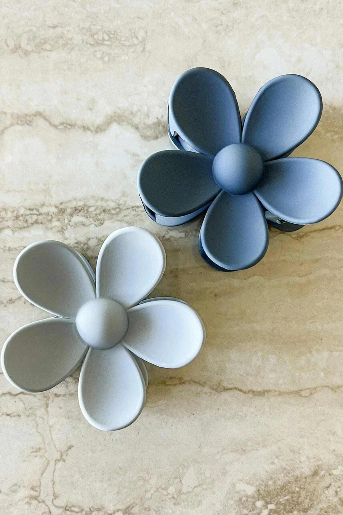 Best Pirce ✨ Dippin' Daisy's Oopsy Daisy Hair Claw Clip - Maritime Maritime ✔️ 4 Best Pirce ✨ Dippin' Daisy's Oopsy Daisy Hair Claw Clip - Maritime Maritime ✔️ - Image 4