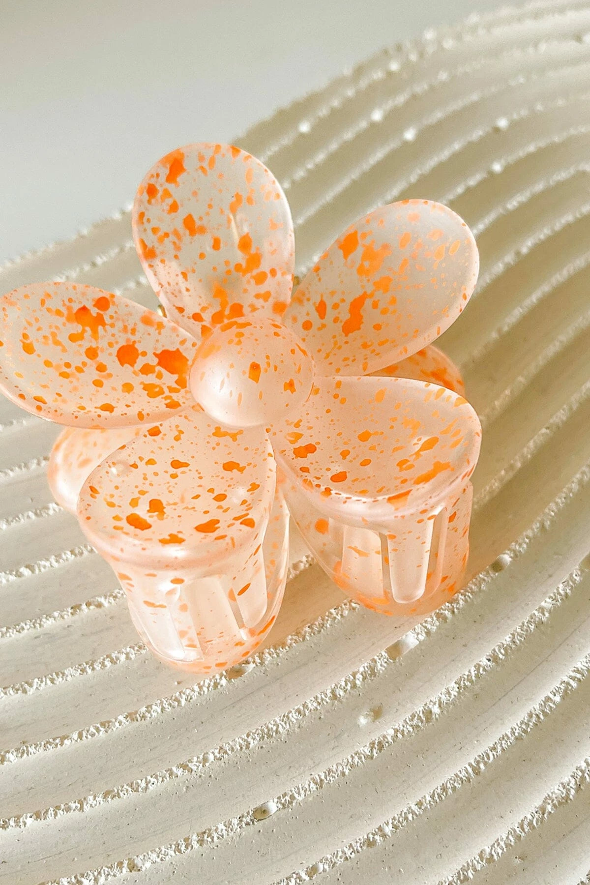 Best deal ๐คฉ Dippin' Daisy's Oopsy Daisy Hair Claw Clip - Sprinkle Red Sprinkle Red ๐ 4 Best deal ๐คฉ Dippin' Daisy's Oopsy Daisy Hair Claw Clip - Sprinkle Red Sprinkle Red ๐ - Image 4